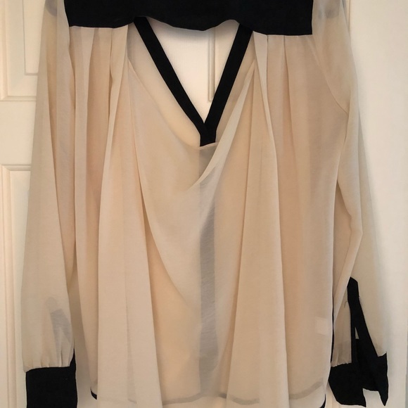 Bar 111 Blouse - Picture 3 of 3